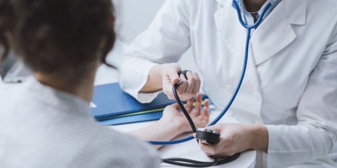 Bonne nouvelle ! En 2025, les médecins en cumul emploi-retraite (CER) pourront bénéficier d’une exonération de cotisations vieillesse !