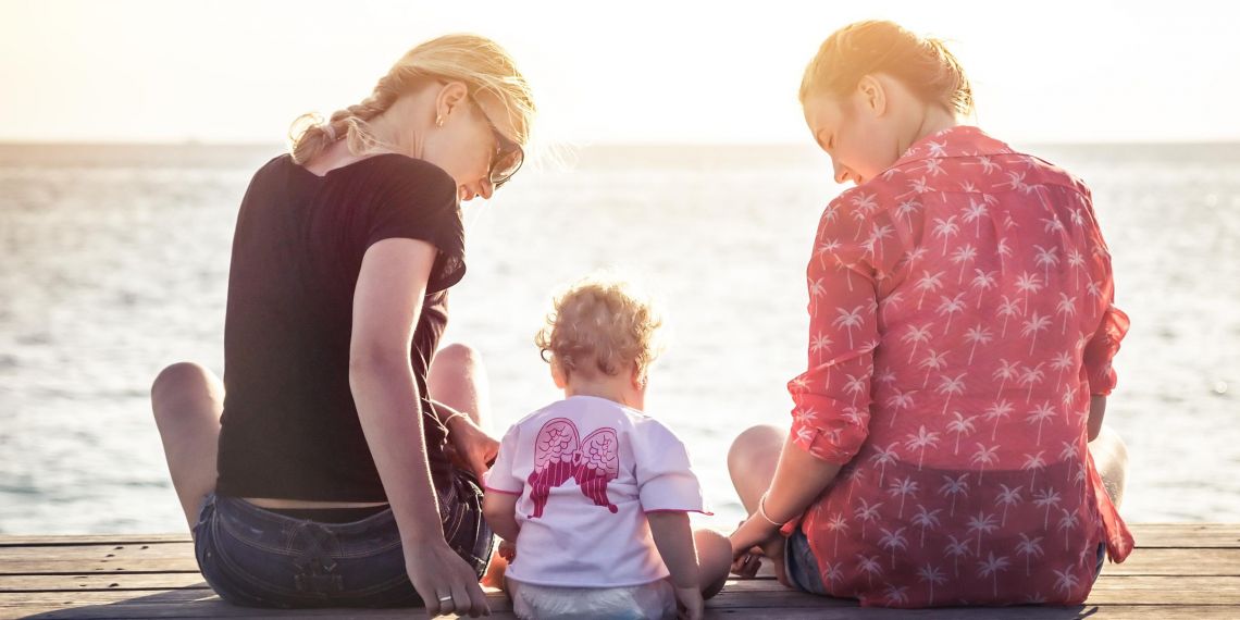 Loi bioéthique : la PMA remboursée aux femmes célibataires et aux couples de femmes