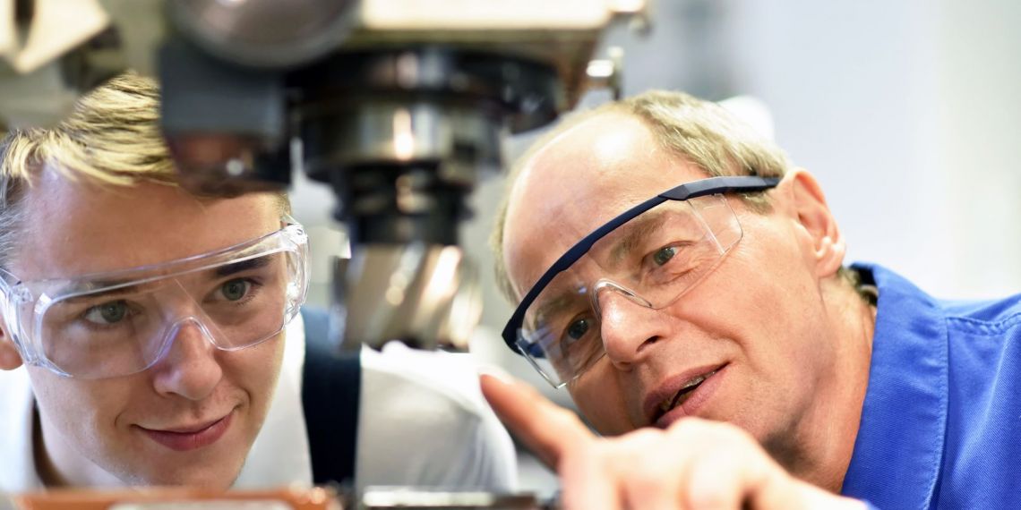 Aides à l’apprentissage en 2025 : le gouvernement revoit les soutiens financiers à la baisse