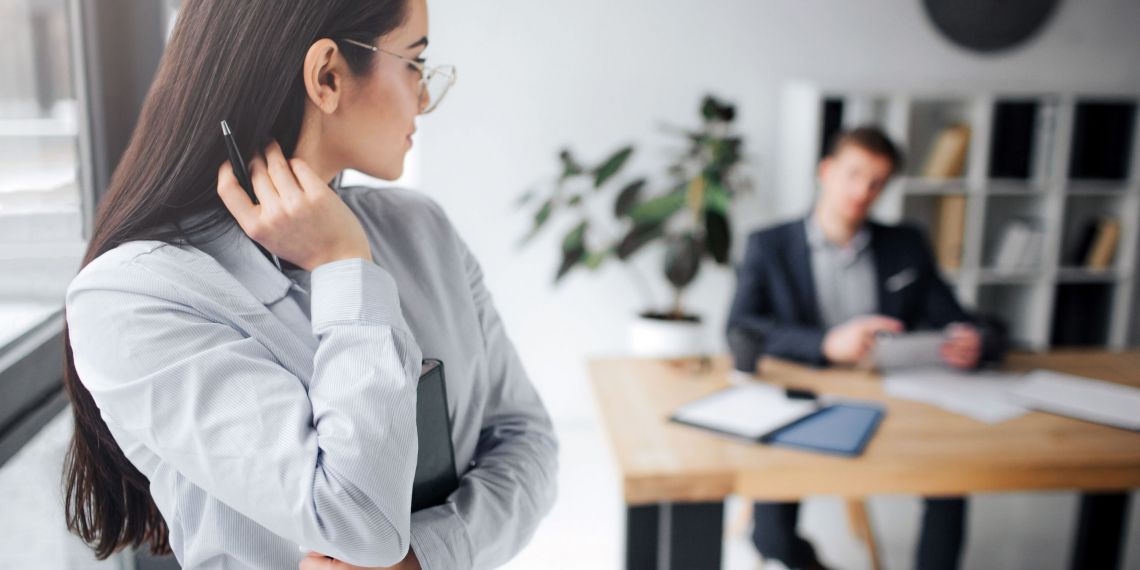 Liaisons au travail : un licenciement fondé sur la vie sentimentale d’une salariée est nul