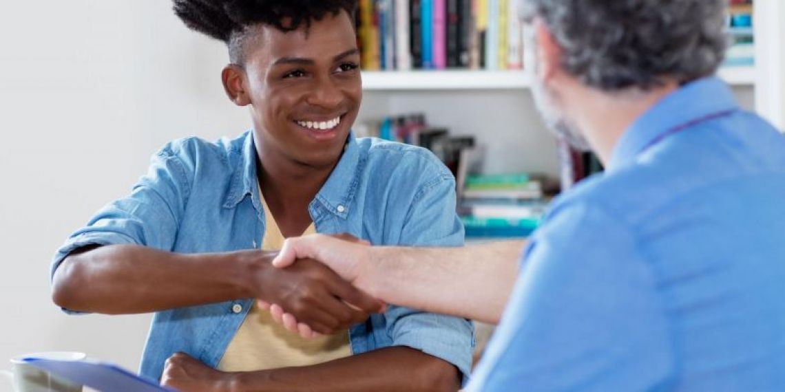 Apprentissage : le gouvernement prolonge les aides à l’embauche jusqu’à fin 2022