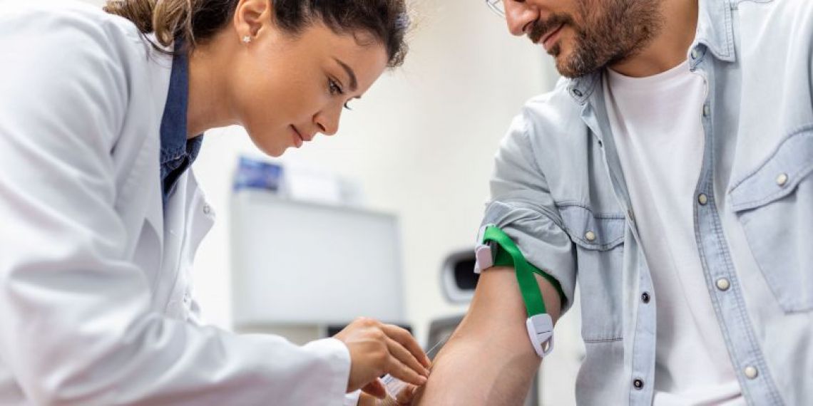 Don du sang sur le temps de travail : vers une autorisation d’absence rémunérée pour les salariés et agents publics