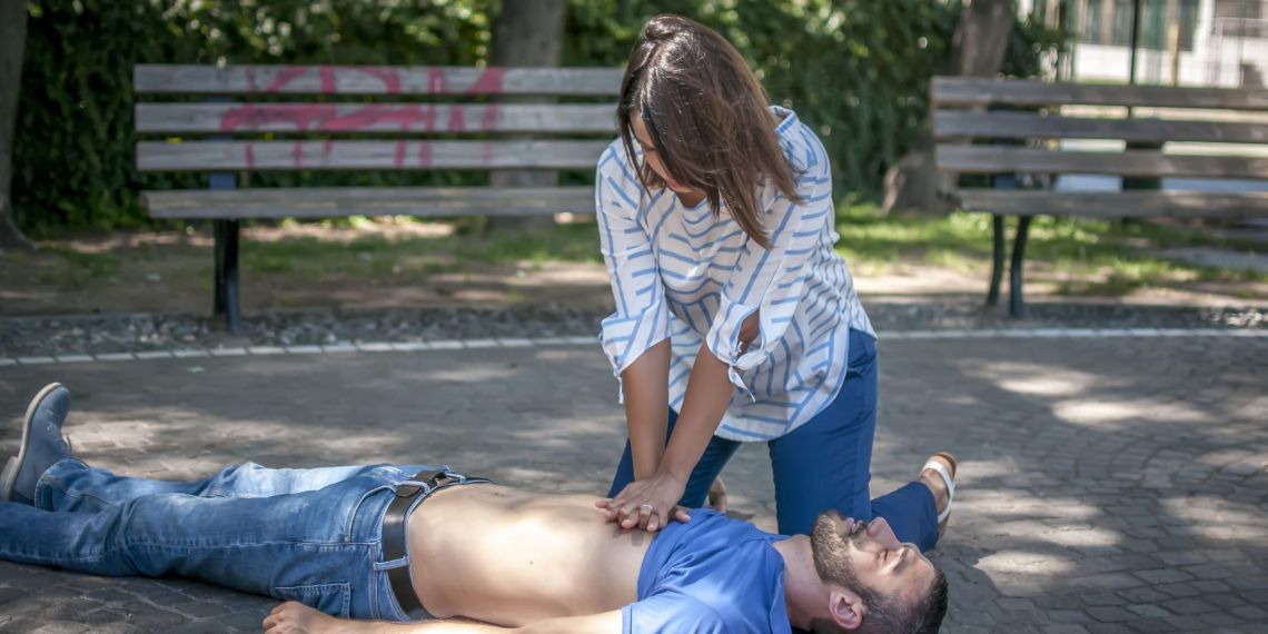 Gestes qui sauvent : les employeurs doivent sensibiliser les salariés avant leur départ en retraite