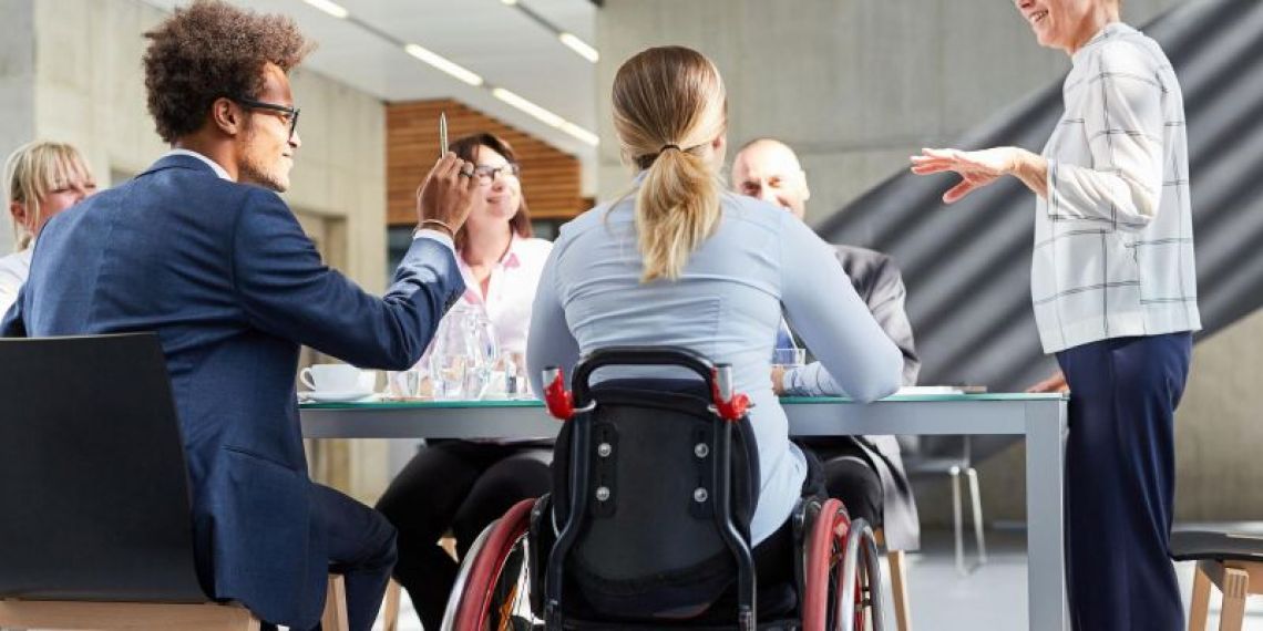 Les bénéficiaires de l’AAH ≥ 80 % pourront continuer à travailler au-delà de 62 ans sans avoir l’obligation de demander leur retraite