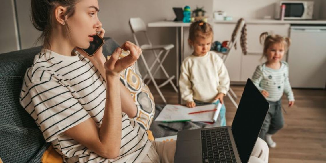 Le PLFSS 2025 prévoit une réforme du Complément de libre choix du mode de garde (CMG) pour les familles monoparentales