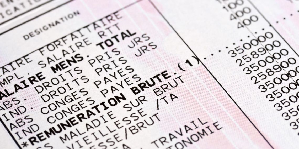 SMIC, CSG, heures supplémentaires, prime de fin d’année, etc. : les mesures d'urgence du Président Macron