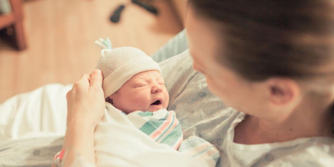 Vers un retour du « congé de naissance », plus court mais mieux payé que le congé parental ?